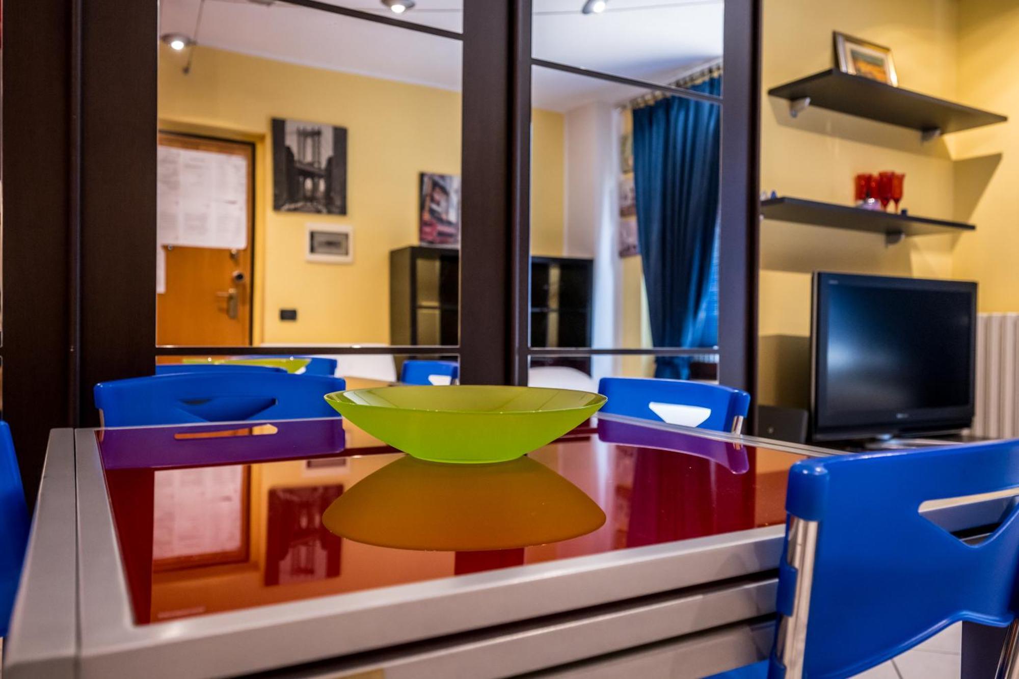 Cozy Suite Rogoredo Apartment Next To The Metro And Train Station Милано Екстериор снимка